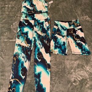 Old Navy Blue and White Activewear women’s 3 piece active set NWTS L & M